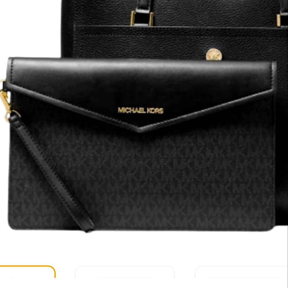 ⭕ SOLD ⭕Michael Kors Maisie Black Gray Large Slim Wristlet